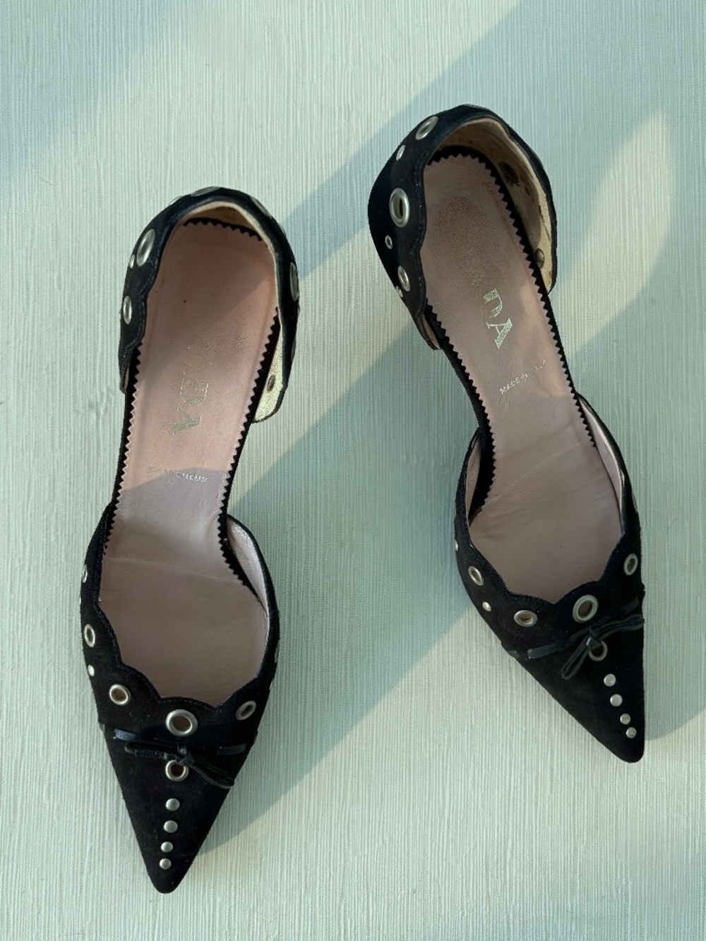 Vintage Prada Y2K Suede Eyelet Bow Kitten Heels EU 37